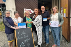 Die feierliche Überreichung!